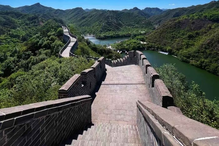Beijing: Huanghuacheng Lakeside Great Wall Private Tour