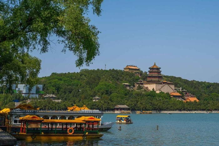 Beijing: Imperial Waterway Boat+Summer Palace SelfGuidedTour