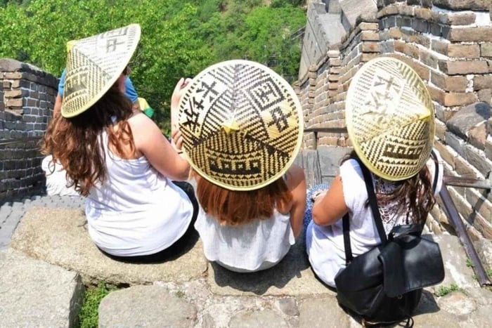 Beijing: Mutianyu Great Wall & Ming Tomb (Dingling) Bus Tour