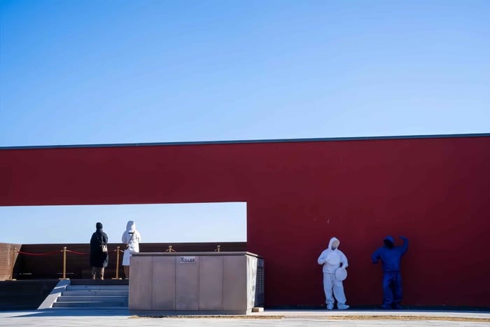 Beijing: Old Town Walking Tour with Temples, Art & Hutongs