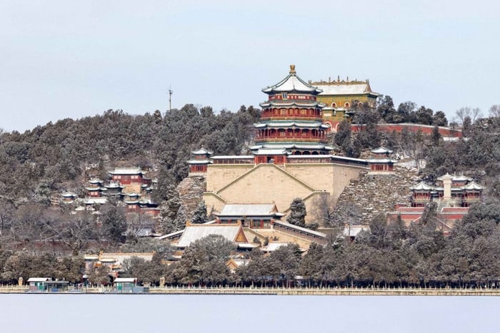 Beijing: Summer Palace Ticket (Guide Optional)