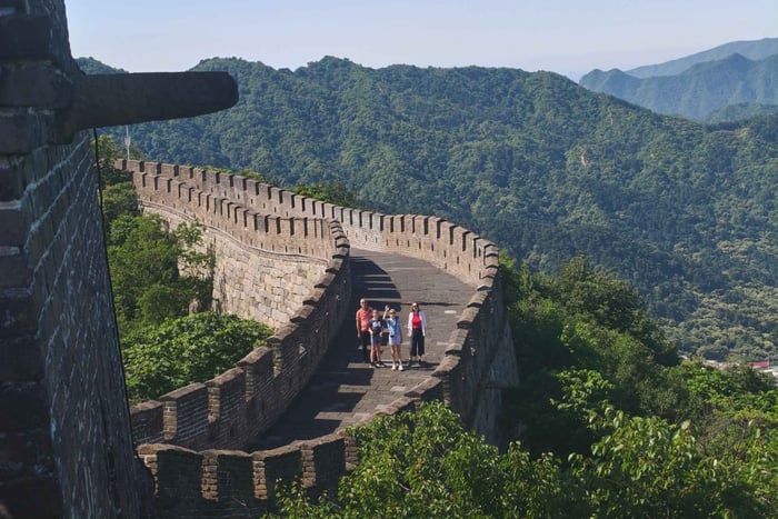 Den Kinesiske Mur ved Mutianyu, Ming-graven og TCM-wellness