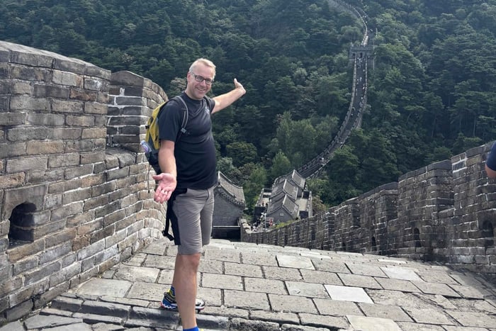 Private Great Wall & Silk Street Shopping Tour