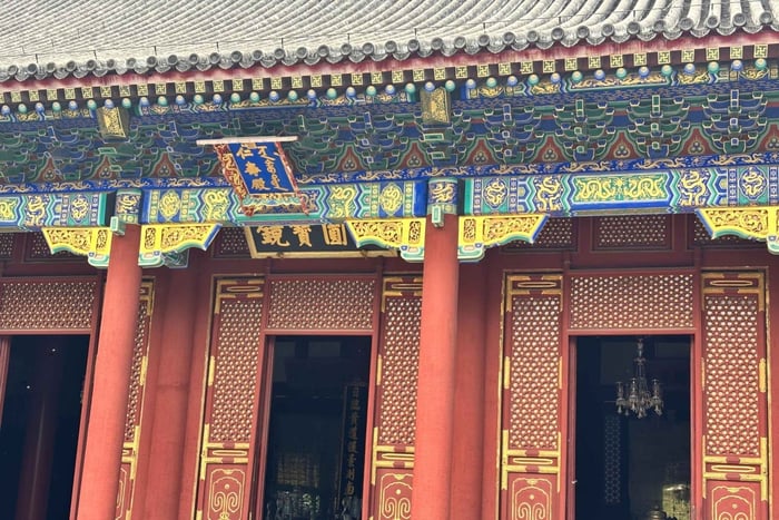 Summer Palace Tour with Local Food Tasting