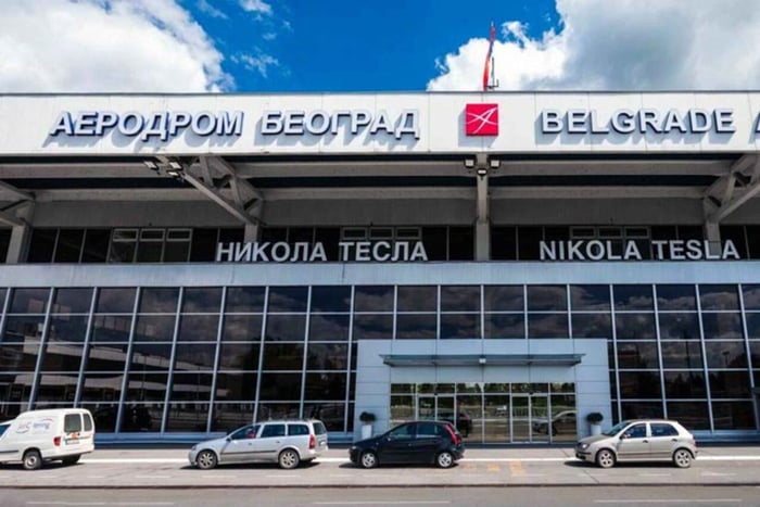 Белград: трансфер на автобусе между аэропортом и площадью Славия