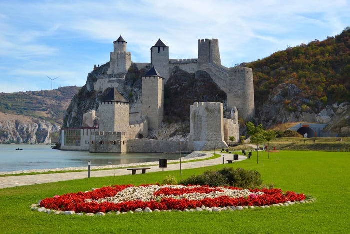 De Belgrado: Fortaleza de Golubac e Portão de Ferro Desfiladeiro do Danúbio