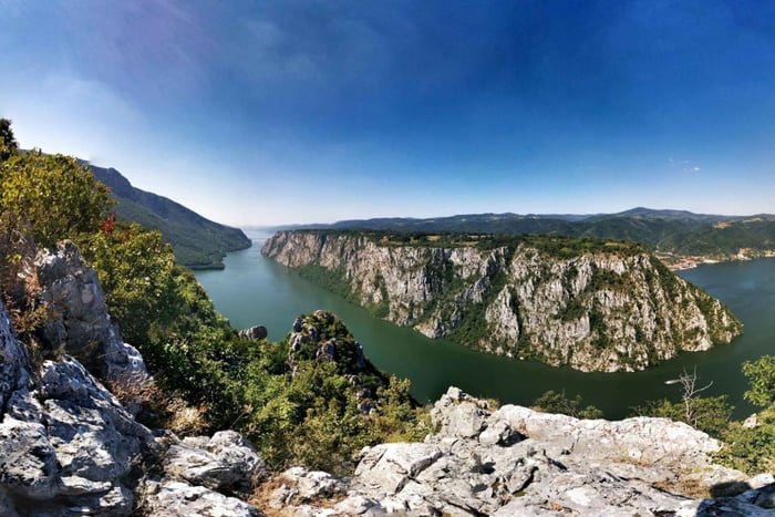De Belgrado: Visita à Fortaleza de Golubac e ao desfiladeiro da Porta de Ferro