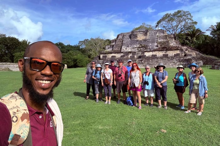 Excursão ao Templo de Altun Ha e Flutuação em Caverna com Almoço