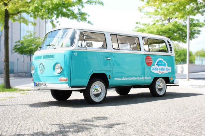 Berlin: 2-Hour Discovery Tour in a Volkswagen T2 Van