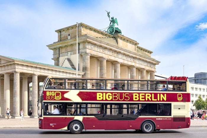 Berlin: Big Bus Hop-On Hop-Off Sightseeing Tour & Currywurst