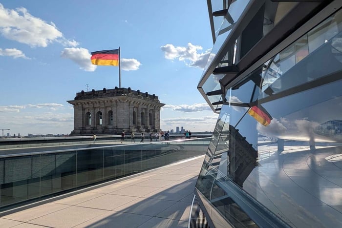 Berlin: Tour durch das Regierungsviertel und Besuch der Reichstagskuppel
