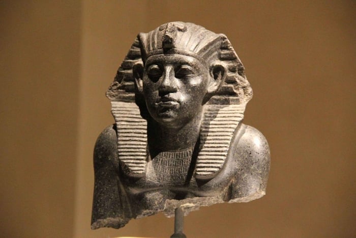 Berlin: Neues Museum Entry & Egyptian Art Digital Tour