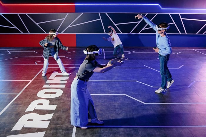 Berlijn-Tegel: 60 min VR-Arena-ervaring + 1 VR-attractie (ma-do)