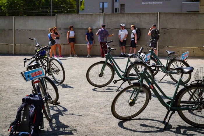 Berlino: tour guidato in bici del Muro e del Terzo Reich