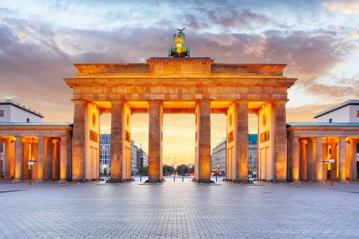 Berlin: Walking Tour of the Top 10 Sightseeing Attractions