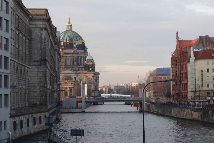 Explore Berlin Tour: History and Highlights