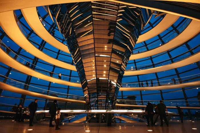 Government District Tour with Reichstag and Rooftop