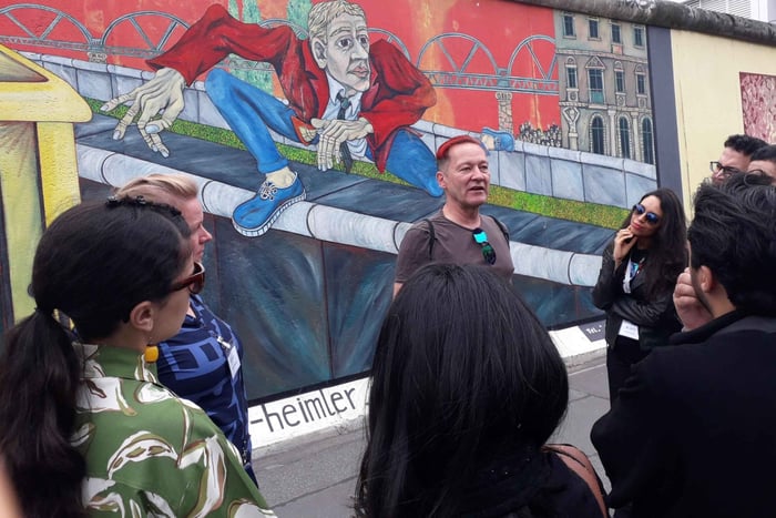 Kreuzberg Tour: Everyday Life in the Wrangel Neighborhood – With or Without the Berlin Wall