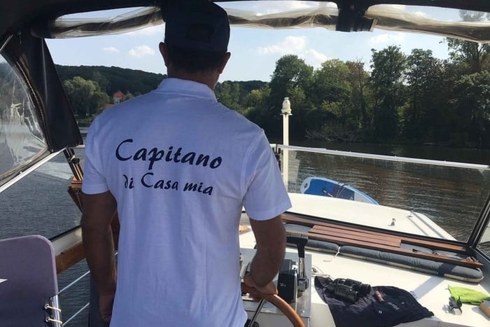 Potsdam: 2-Hour Private Castle Sightseeing Cruise