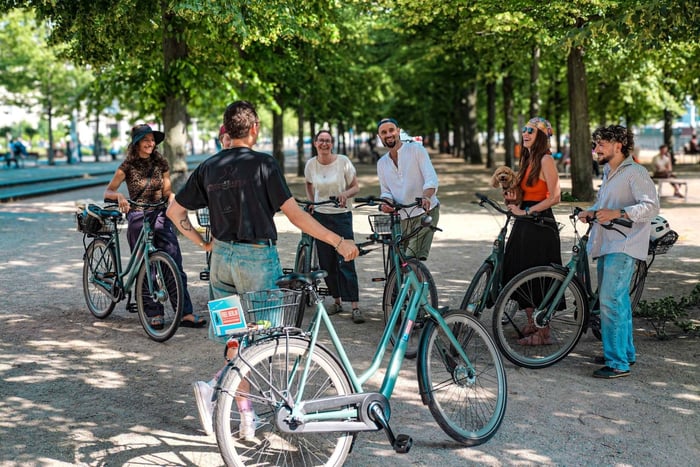 Potsdam: Experience Berlin's charming neighbor on a guided bike tour