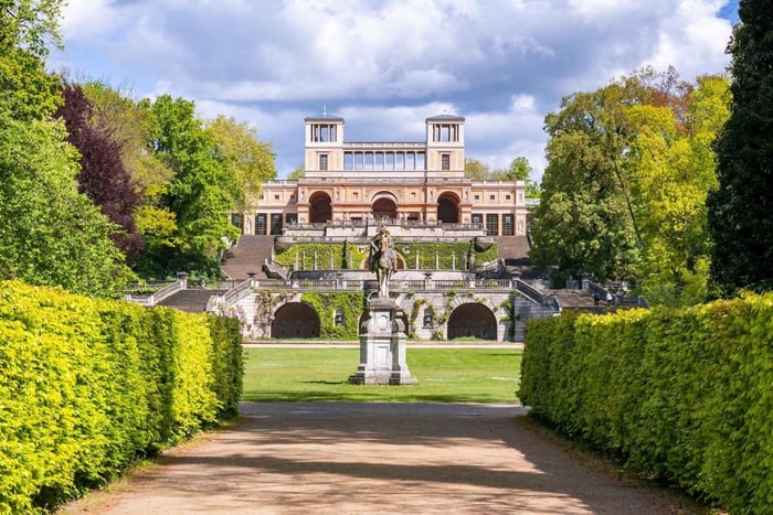Private driver day trip: Berlin to Potsdam & Sachsenhausen