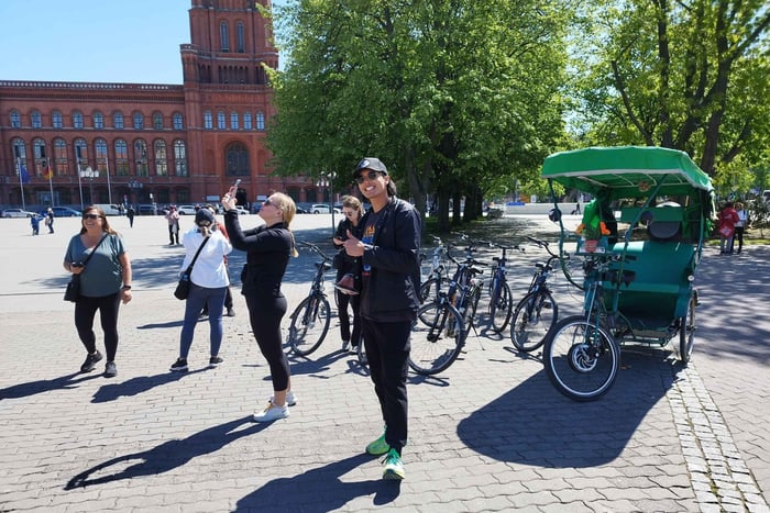 Private Highlights 1 Rickshaw +(E) bikes, E-rollers up to 6