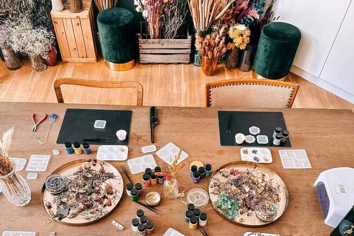 Resin Jewelry Workshop