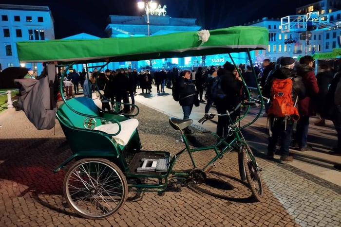 Unic Berlin (Multi) Rickshaw Private by Night Taylor Made