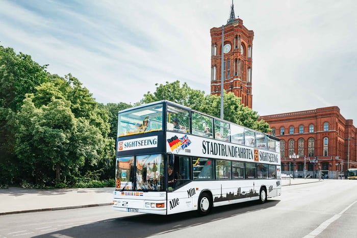 Hop-on Hop-off Bus Tour med Live Kommentar