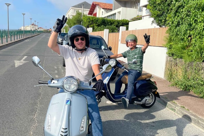 Биарриц: прокат скутера Vespa на день