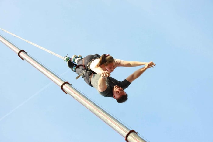 160 fots (ca. 49 m) bungee-hoppoplevelse