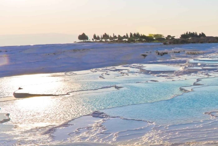 De Excursão de um dia a Pamukkale e Hierápolis com almoço