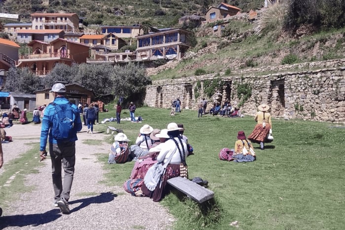 La Paz: Full-Day Sightseeing Tour to Copacabana and Isla del Sol with Boat Ride