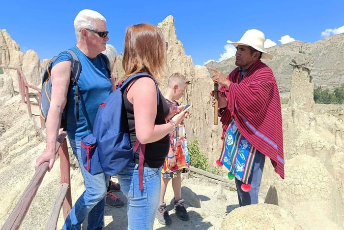 La Paz: Spiritual and cultural tour in the Witches' Market plus lunch