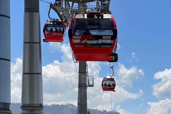 La Paz: Walking and Cable Car City Tour; Urban Experience