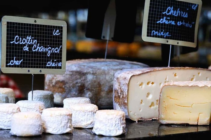 Burdeos: bufé libre de quesos y 3 copas de vino
