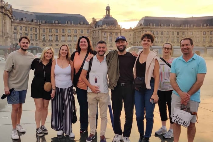 Na wyłączność! Bordeaux: nocna wycieczka piesza z najważniejszymi atrakcjami
