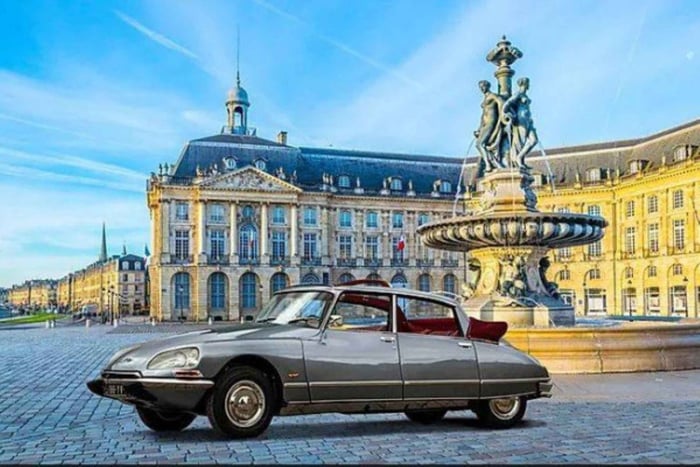 excursão turística presidencial em um Citroën DS