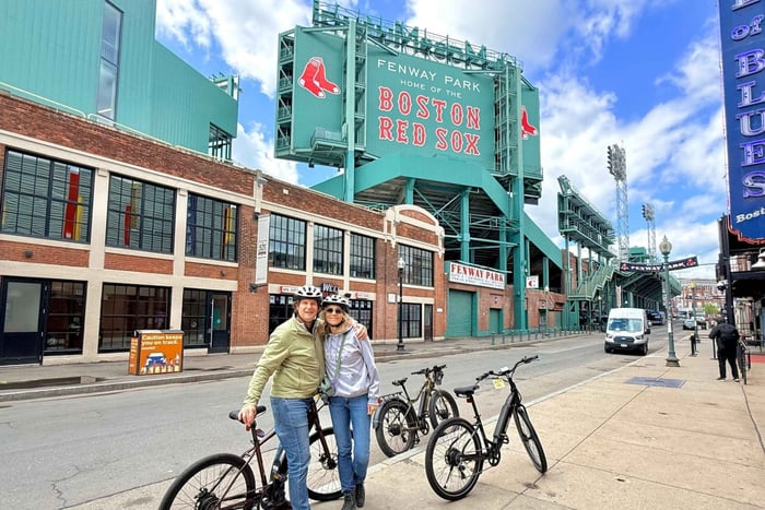 Oppslukende historisk el-sykkeltur i Boston