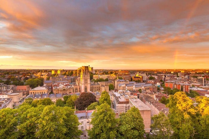 Tour a pie por Bristol con un lugareño