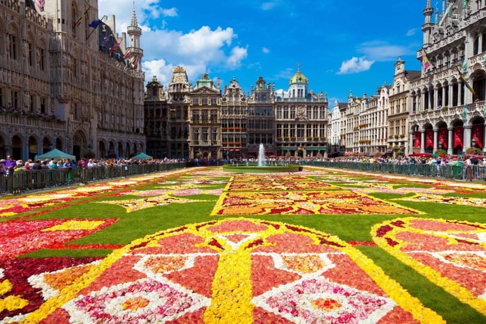 Bruxelles: tour gastronomico con pranzo, cioccolato, birra e waffle