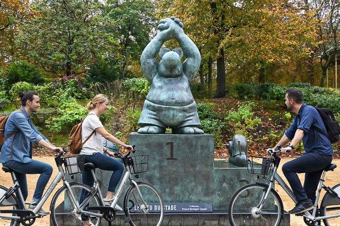 Bruxelles: tour privato della città in bicicletta con sosta per un drink