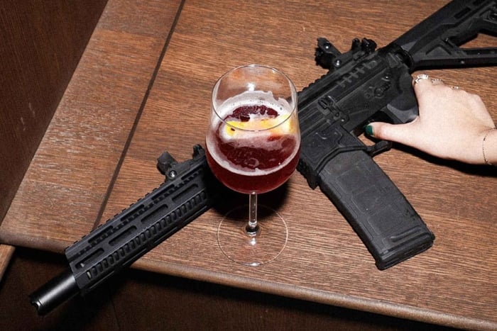 Shooters Brussels - Poligono di tiro e cocktail bar