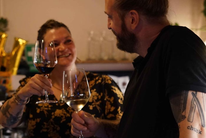 Degustazione di 8 vini ungheresi in un accogliente wine bar nel centro città