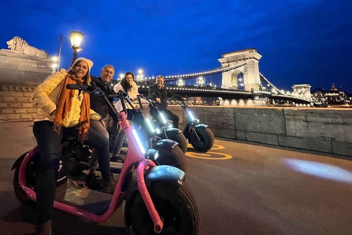 Budapest: Nattutflukt på MonsteRoller e-Scooter