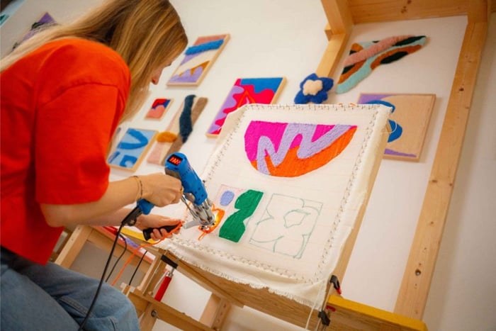 crea il tuo tappeto o la tua decorazione murale tuftati