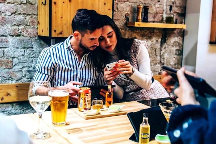 esperienza di preparazione di cocktail al Makery