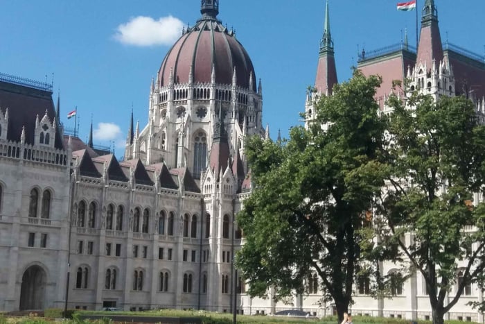 Half-day private city tour in Budapest
