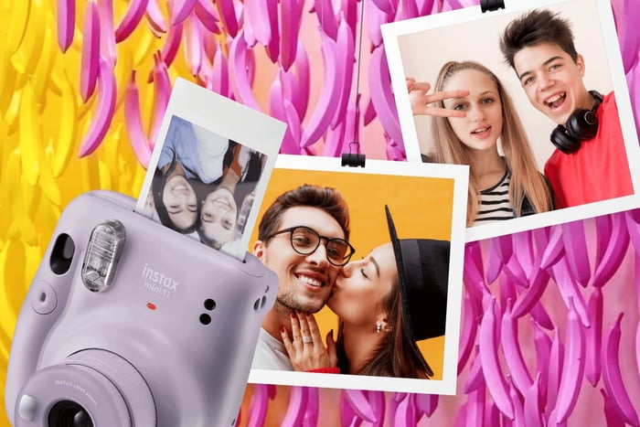 Selfie Museum Date With Champagne & Photos & Cinnamon Rolls