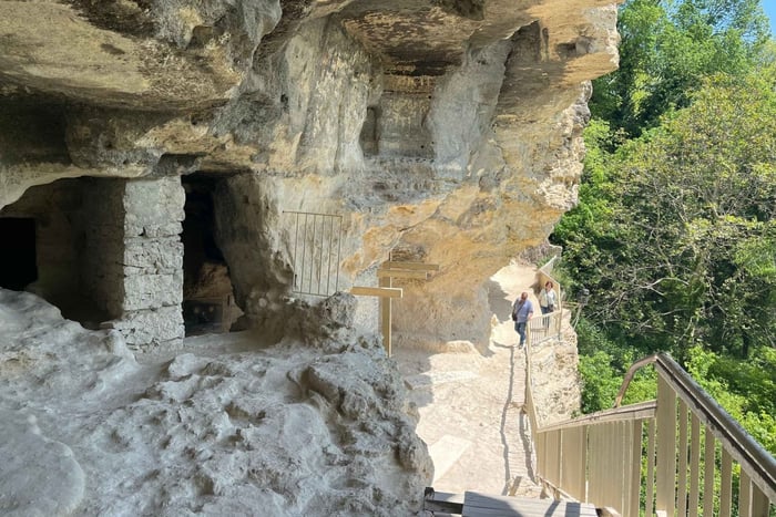 Tour del monastero rupestre di Alaja da Varna